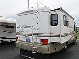 2000 Fleetwood Pace Arrow Photo #4