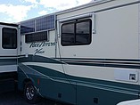 2000 Fleetwood Pace Arrow Photo #3