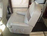 2004 Fleetwood Pace Arrow Photo #10
