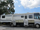 2003 Fleetwood Pace Arrow Photo #15