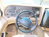 2000 Fleetwood Pace Arrow Photo #15