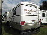 2001 Fleetwood Pace Arrow Photo #3