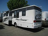 2004 Fleetwood Pace Arrow Photo #5
