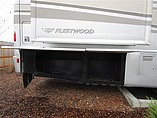 2004 Fleetwood Pace Arrow Photo #30
