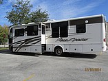 2004 Fleetwood Pace Arrow Photo #2