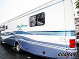 1999 Fleetwood Pace Arrow Vision Photo #2
