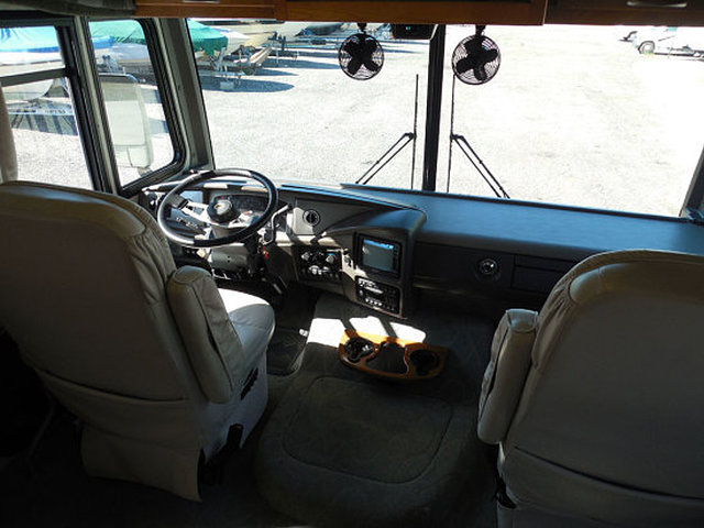 2006 Fleetwood Pace Arrow Photo