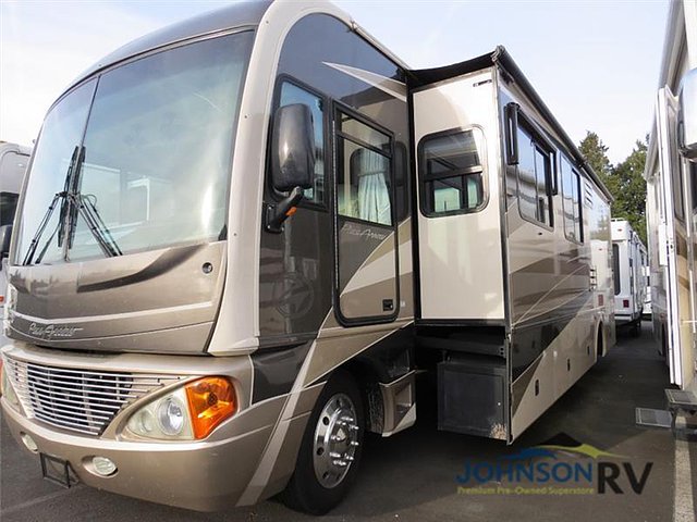 2006 Fleetwood Pace Arrow Photo