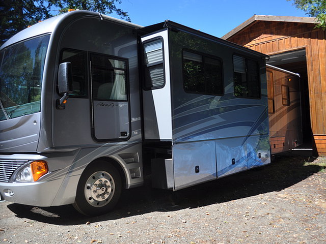 2007 Fleetwood Pace Arrow Photo