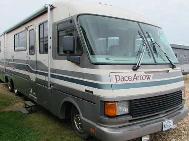 1992 Fleetwood Pace Arrow Photo