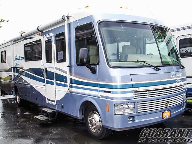 1999 Fleetwood Pace Arrow Vision Photo