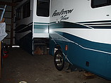 2000 Fleetwood Pace Arrow Photo #25