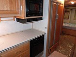 2001 Fleetwood Pace Arrow Vision Photo #16
