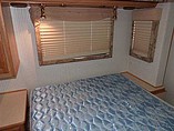 2001 Fleetwood Pace Arrow Vision Photo #21