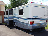 1999 Fleetwood Pace Arrow Vision Photo #2