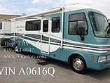 2000 Fleetwood Pace Arrow Vision Photo #2
