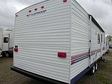 2005 Fleetwood Pioneer Photo #4