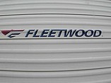 2005 Fleetwood Pioneer Photo #24