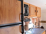 2004 Fleetwood Pioneer Photo #10