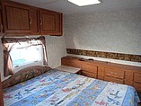 2002 Fleetwood Pioneer Photo #17