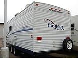 2005 Fleetwood Pioneer Photo #3