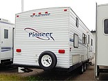2005 Fleetwood Pioneer Photo #4