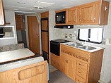 2005 Fleetwood Pioneer Photo #5