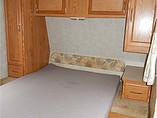 2005 Fleetwood Pioneer Photo #7