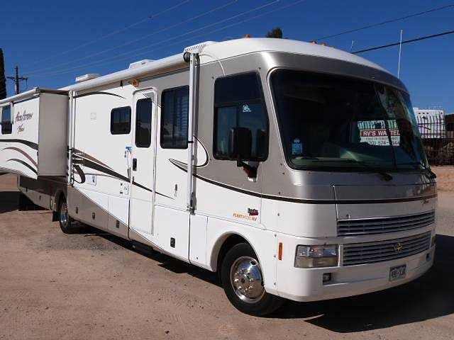 01 Fleetwood Pace Arrow Vision