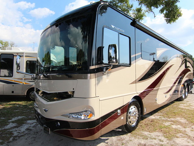 2015 Fleetwood Providence Photo