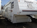 2004 Fleetwood Prowler Photo #2
