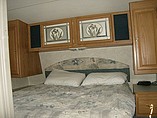 2003 Fleetwood Prowler Photo #9
