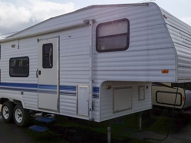1995 Fleetwood Prowler Photo
