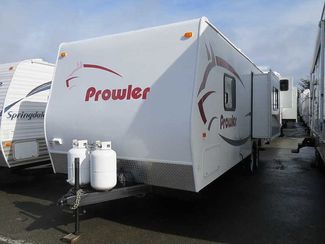 2006 Fleetwood Prowler Photo