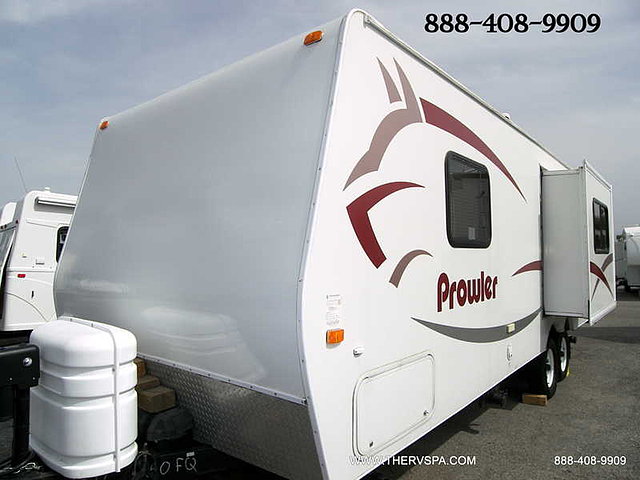 2006 Fleetwood Prowler Photo