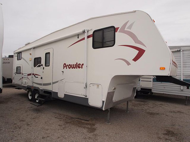 2006 Fleetwood Prowler Photo
