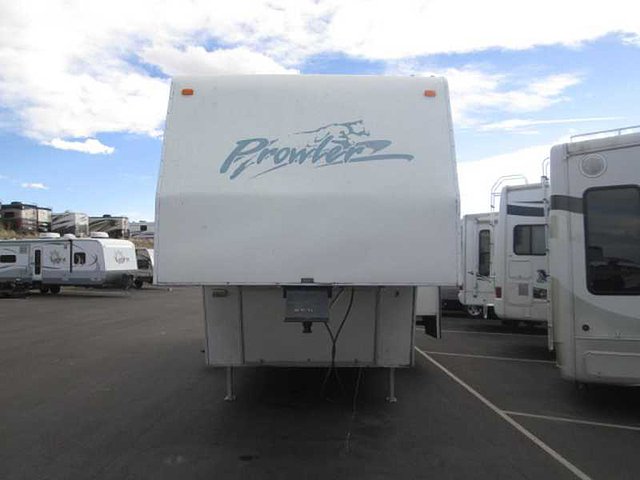 1999 Fleetwood Prowler Photo