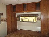 2000 Fleetwood Prowler Photo #11