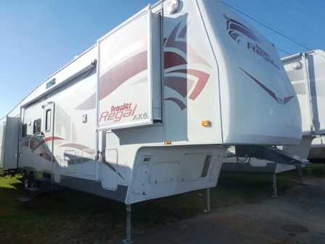 2006 Fleetwood Prowler Photo