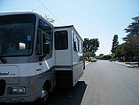 1999 Fleetwood Southwind Photo #4