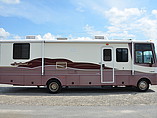 1999 Fleetwood Southwind Photo #2