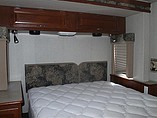 2004 Fleetwood Southwind Photo #10