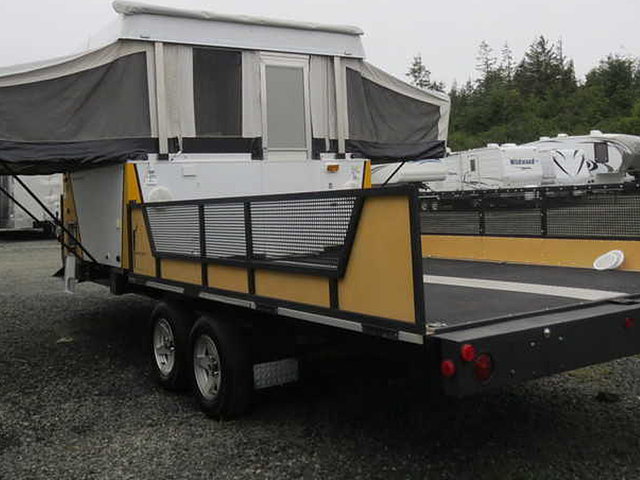2005 Fleetwood Fleetwood Photo