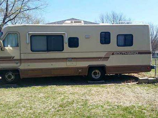 1987 Fleetwood Southwind Photo