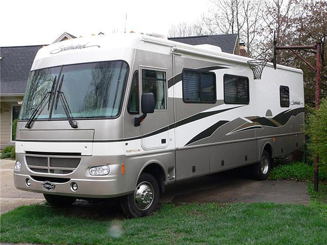 2003 Fleetwood Southwind Photo