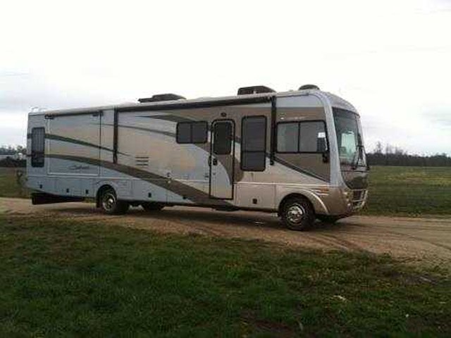 2005 Fleetwood Southwind Photo