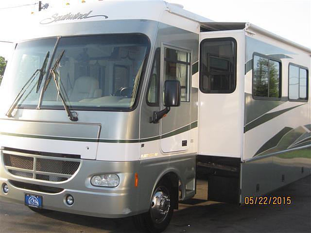 2002 Fleetwood Southwind Photo