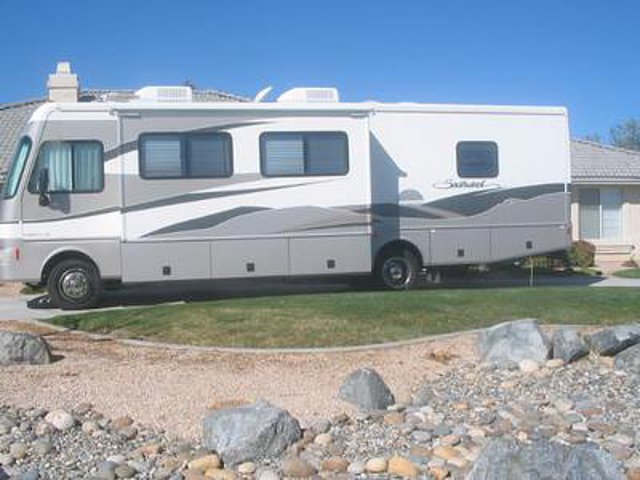 2003 Fleetwood Southwind Photo