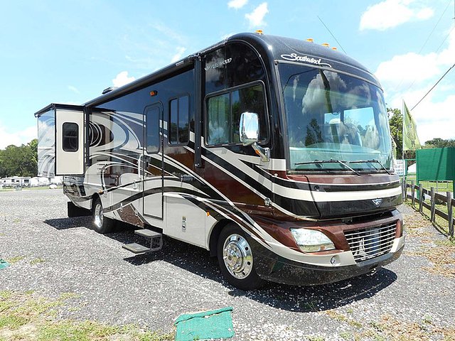 2011 Fleetwood Southwind Photo