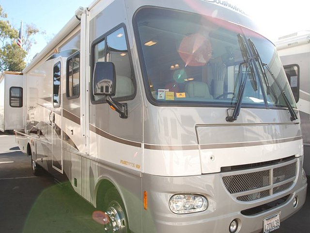 2003 Fleetwood Southwind Photo